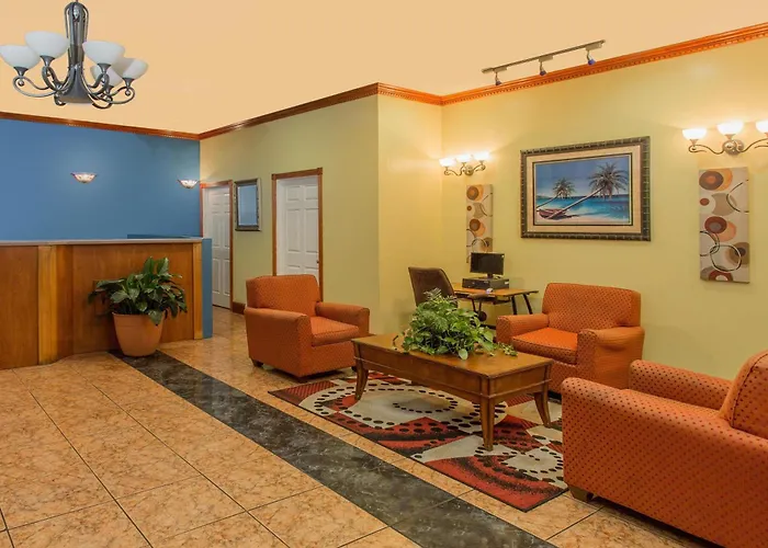 Days Inn By Wyndham Fort Myers